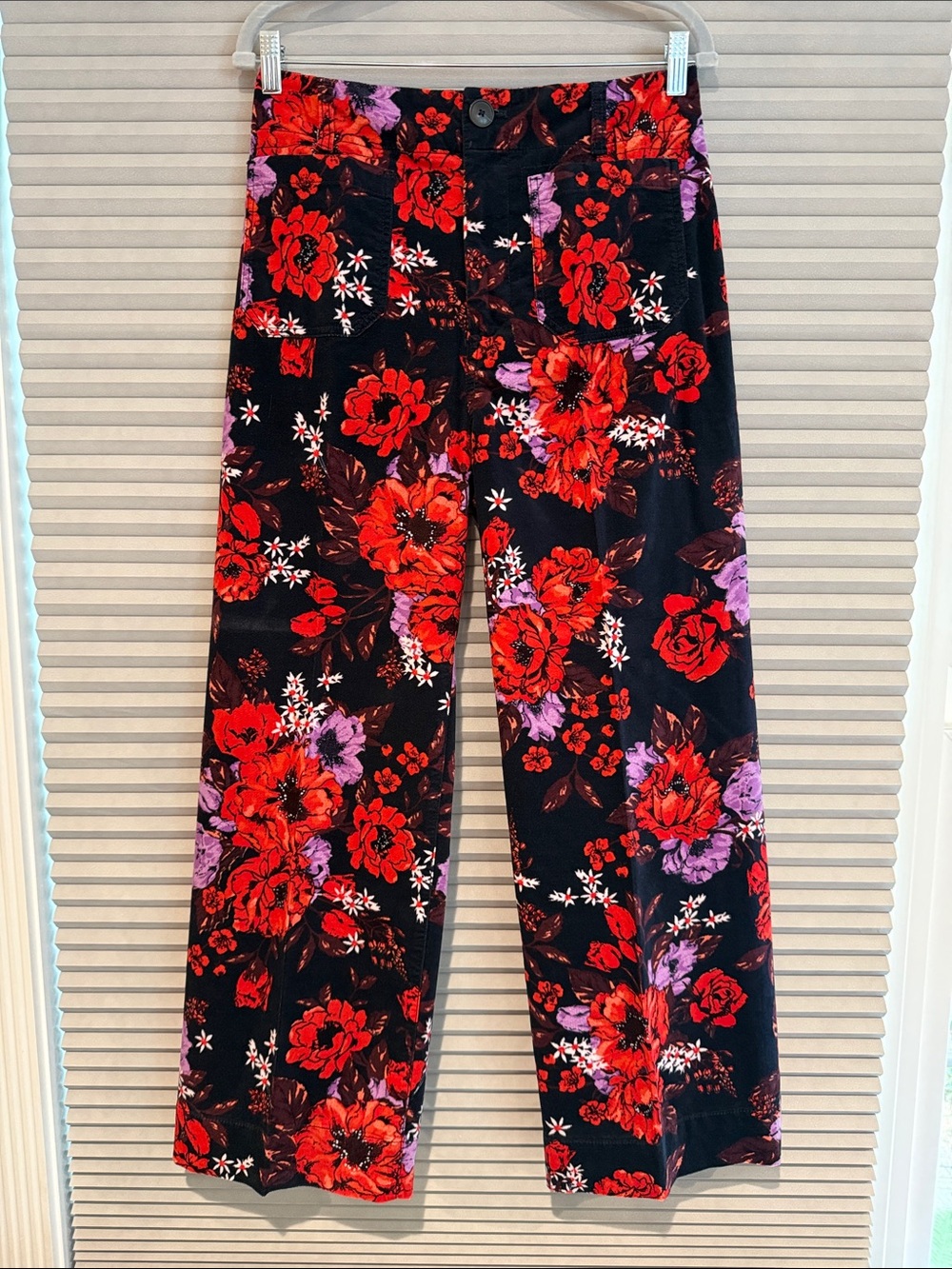 New Maeve Black Floral Wide-Leg Pants with Red & Purple Blooms - size 29T